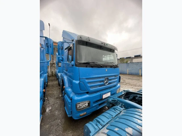 Mercedes-Benz Axor 1933 S Axor 1933 S 4x2 2012