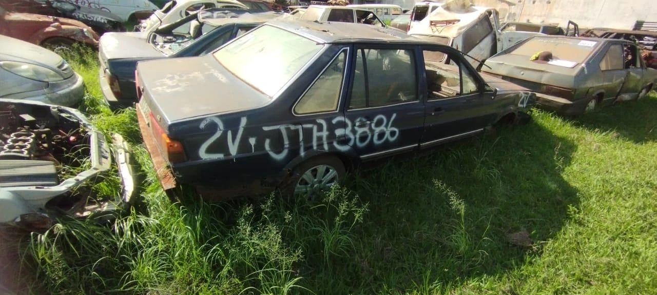 Volkswagen Santana Santana CL 1989 Azul em Campo Mourão - Paraná