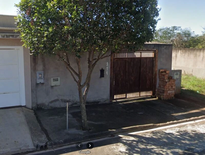 Terreno com 2 Quartos e Edícula em Limeira/SP em Limeira - São Paulo