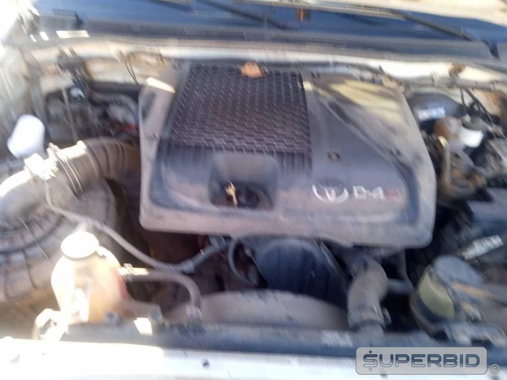 Toyota Hilux CS4X4CHAS 2015 4x4 Diesel Manual em Alvorada - Rio Grande do Sul