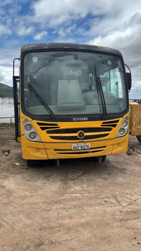 Mercedes-Benz OF 1519 Ano 2013/2014 Diesel em Tanquinho - Bahia