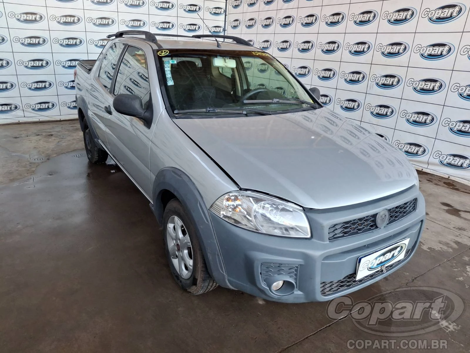 Fiat Strada CD Working 2015 1.4 em Candeias - Bahia