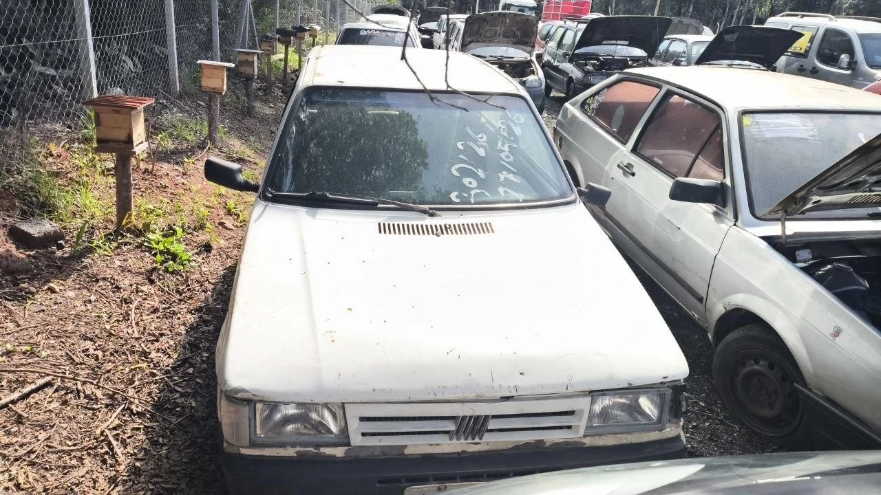 Fiat Uno Electronic 1993/1994 em Araucária - Paraná