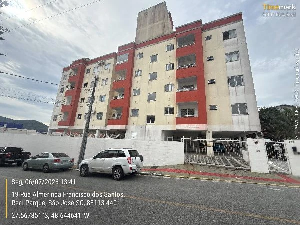 Apartamento com 2 Quartos em São José/SC em Sao Jose - Santa Catarina