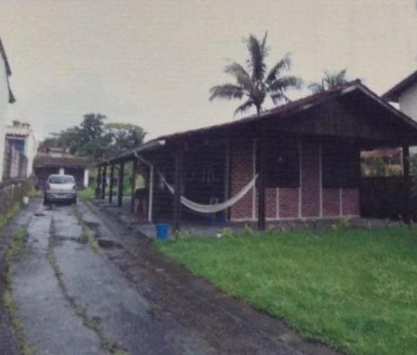 Casa com 2 Quartos e 1 Suíte em Bertioga/SP em Bertioga - São Paulo