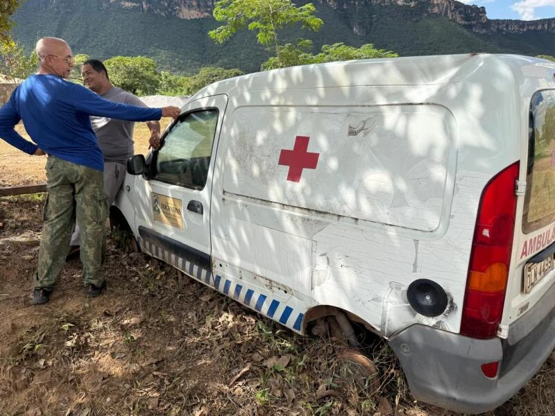 Renault Kangoo 2013/2014 Branca Ambulância em Taguatinga - Tocantins
