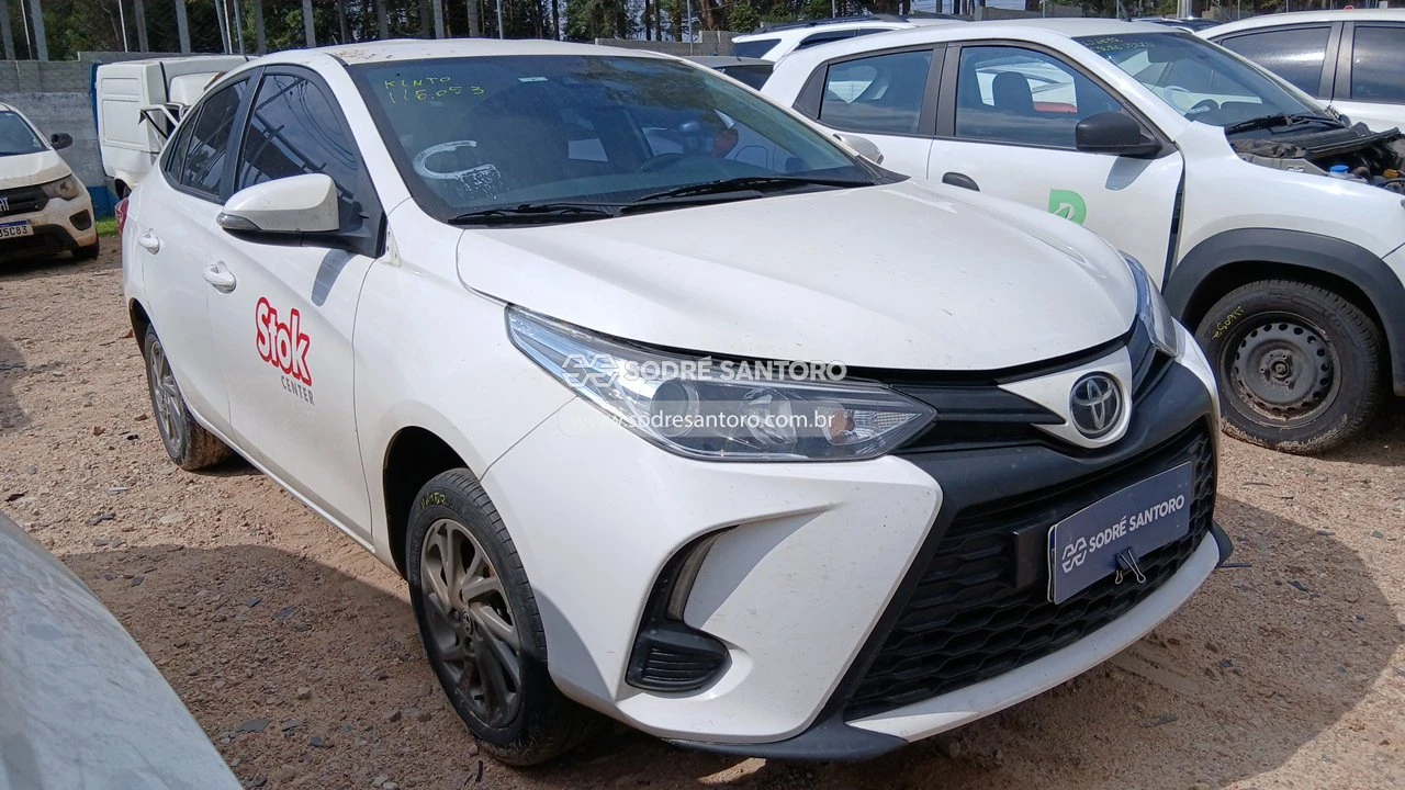 Toyota Yaris XS15 2024 Automático Danificado Motor em Curitiba - Paraná