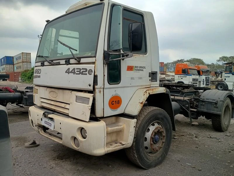 Ford Cargo Cargo 4432 E 2006/2007 Automático? em Rio De Janeiro - Rio de Janeiro
