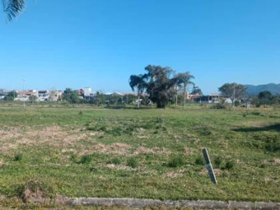 Terreno no Cond. Caravelas Residence II em Florianópolis/SC em Florianópolis - Santa Catarina