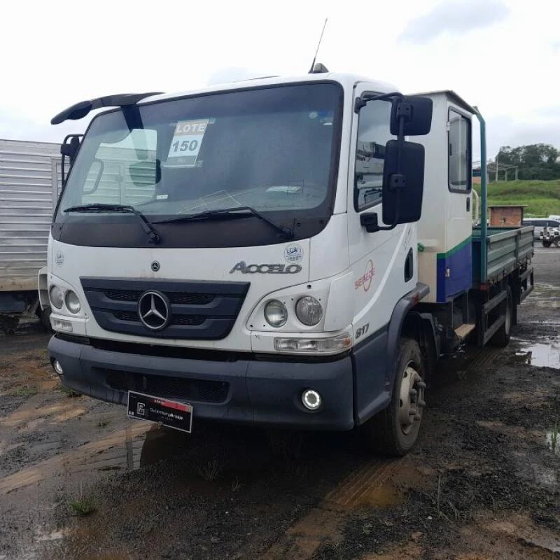 Mercedes-Benz Accelo Accelo 817 2023/2024 Diesel Automático com Carroceria Aberta em Candeias - Bahia