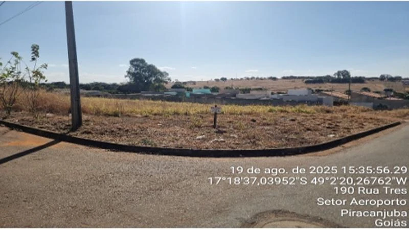 Terreno no Setor Pouso Alto III em Piracanjuba/GO em Piracanjuba - Goiás