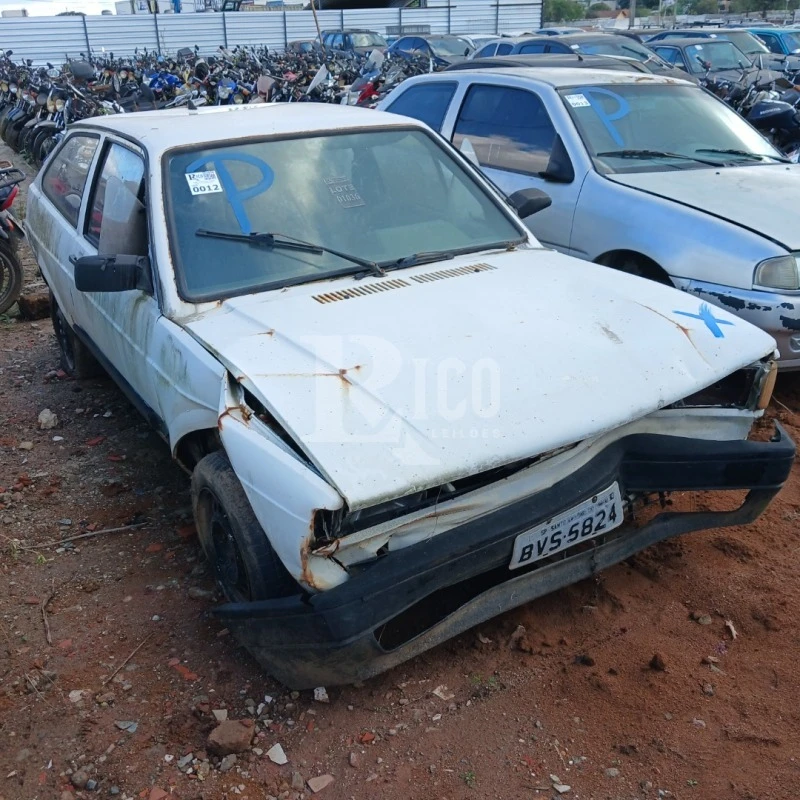 Volkswagen Gol GL Sucata em Jacareí - São Paulo