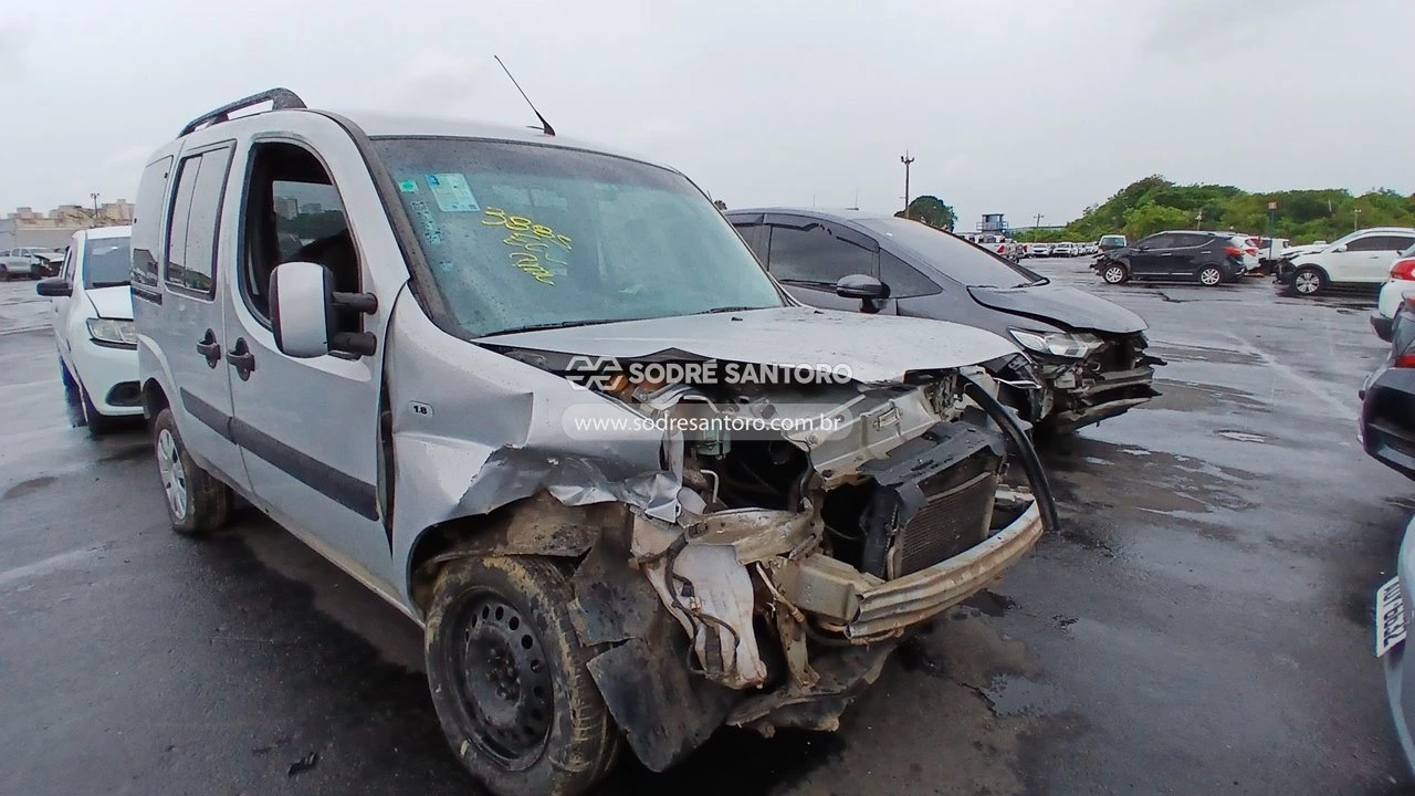 Fiat Doblo Essence 2016 1.6 Flex Manual em Guarulhos - São Paulo