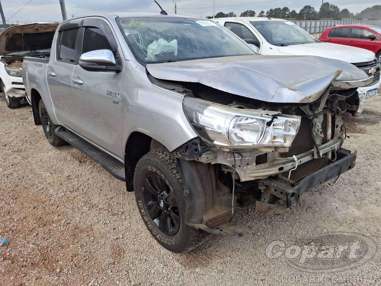 Toyota Hilux CD SRV 2018 2.7 16V VVT-i em São José Dos Pinhais - Paraná