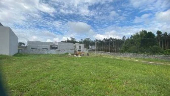 Terreno no Cond. Colônia Dona Luíza em Ponta Grossa/PR em Ponta Grossa - Paraná