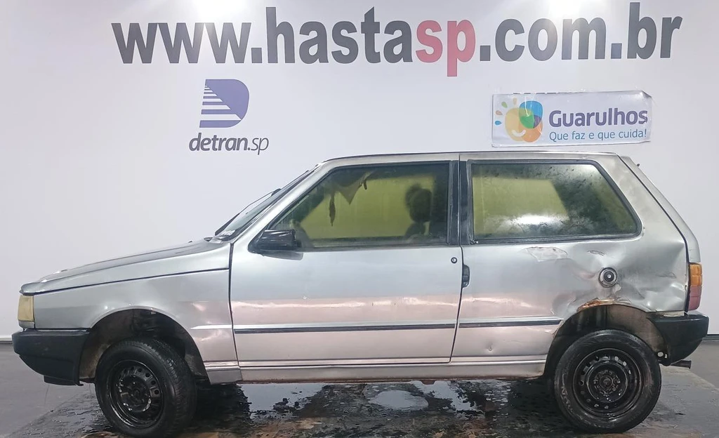 Fiat Uno Electronic 1994 1995 Cinza em Casa Branca - São Paulo