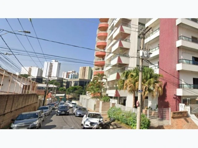 Apartamento fração ideal 46,40% em Centro/Varginha/MG em Varginha - Minas Gerais