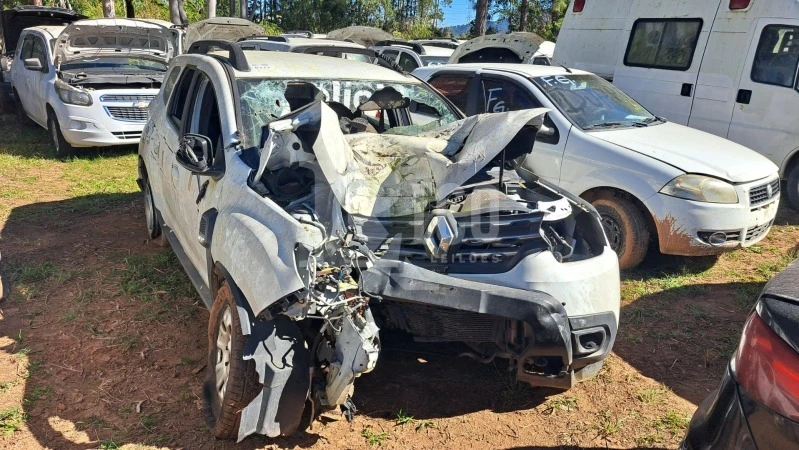 Renault Duster Zen 16 1.6 em Mogi Das Cruzes - São Paulo