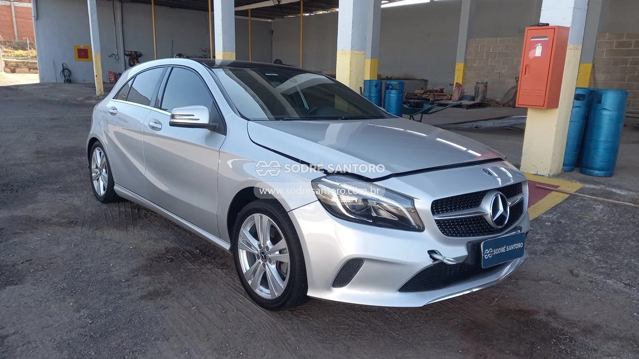 Mercedes-Benz A200 FF 2017 1.4 Automático em Bauru - São Paulo