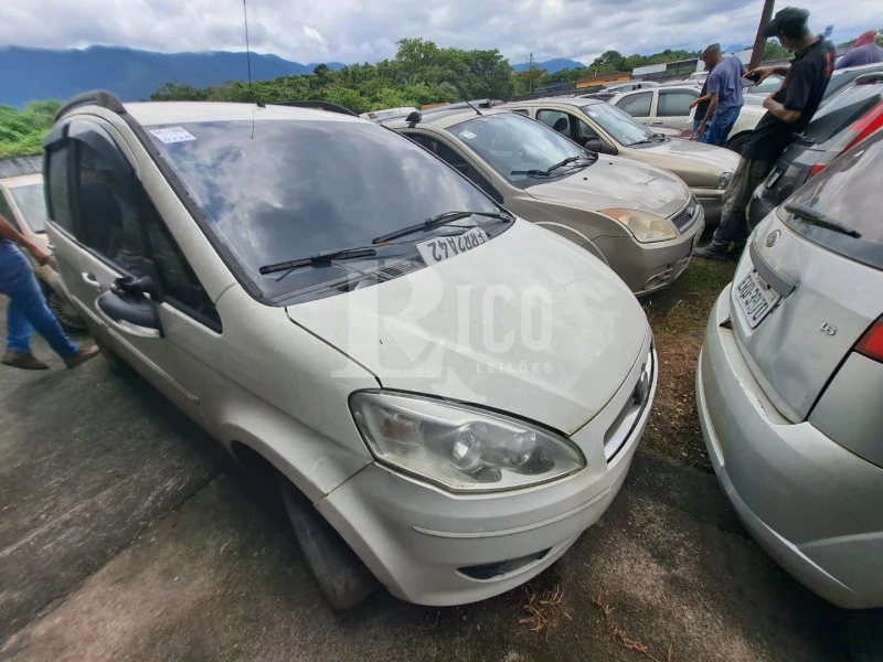 Fiat Idea Attractive 1.4 em Sergipe