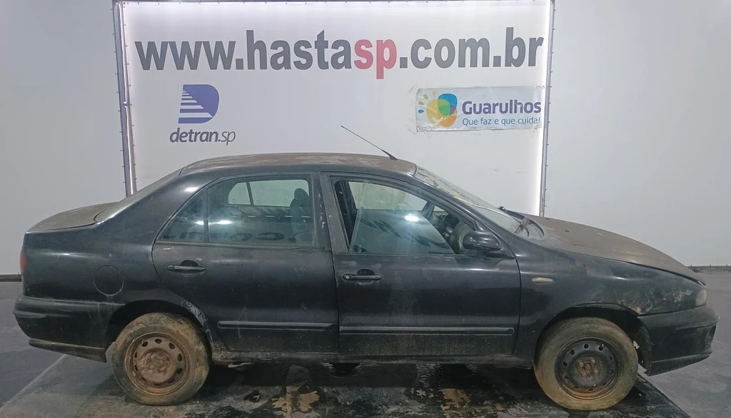 Ford Fiesta 1996 1997 Sucata Inservível em Casa Branca - São Paulo