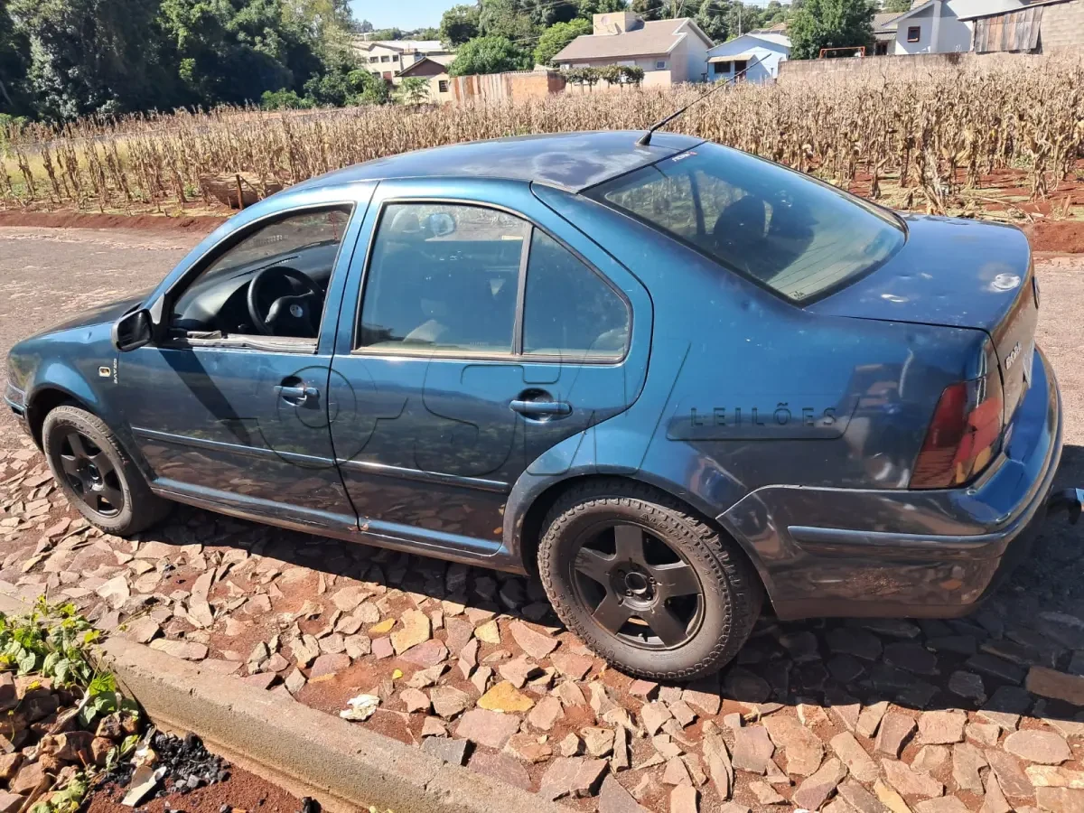 Volkswagen Bora Bora 2001 2.0 em Leilão Judicial Da Comarca De Cerro Largo - Rio Grande do Sul