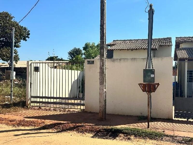 Casa com 2 Quartos em Varzea Grande/MT em Várzea Grande - Mato Grosso