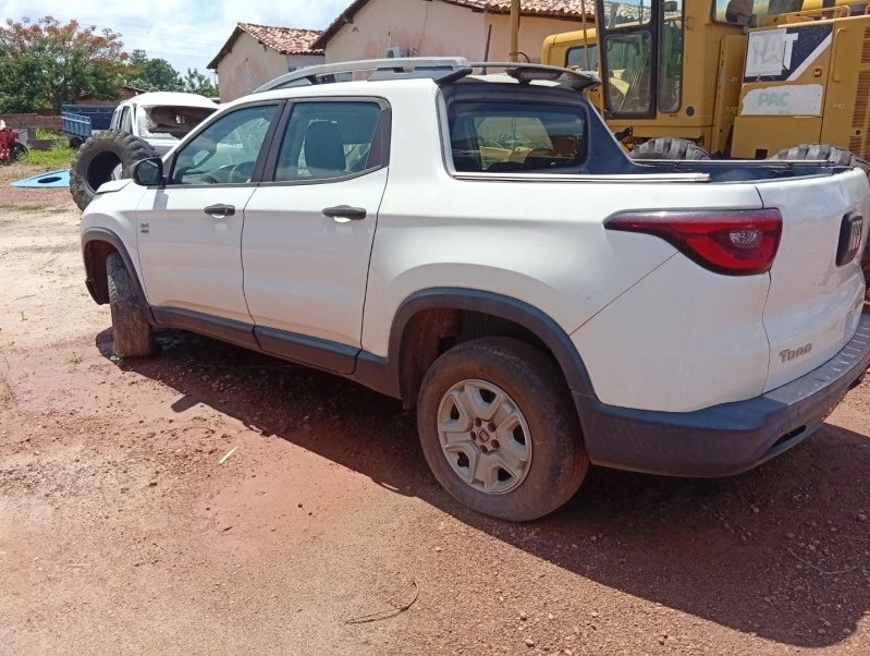 Fiat Toro Freedom 2016 2017 4x4 Cab Dupla Manual Diesel em Capitão De Campos - Piauí