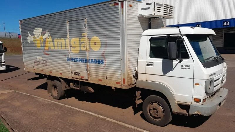 Volkswagen 9.150 E Delivery 2010  Diesel 4x2 com Baú Refrig. em Maringá - Paraná