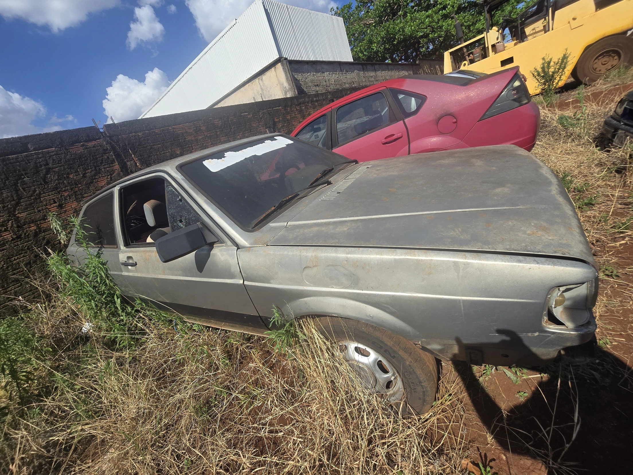Volkswagen Gol Plus 1986 Bege em Campina Da Lagoa - Paraná