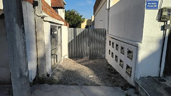 Casa com 2 Quartos em Sao Goncalo/RJ em Sao Goncalo - Rio de Janeiro