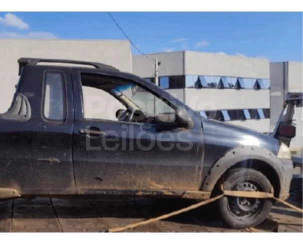 Fiat Strada Working CE 2011 1.0 Flex em Nova Odessa - São Paulo