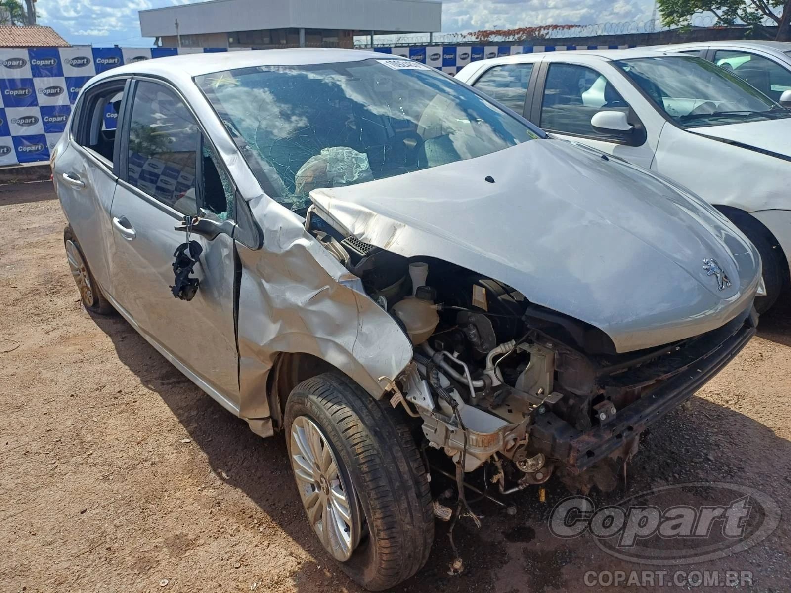 Peugeot 208 Active Pack 2020 1.6 16V em Aparecida De Goiânia - Goiás