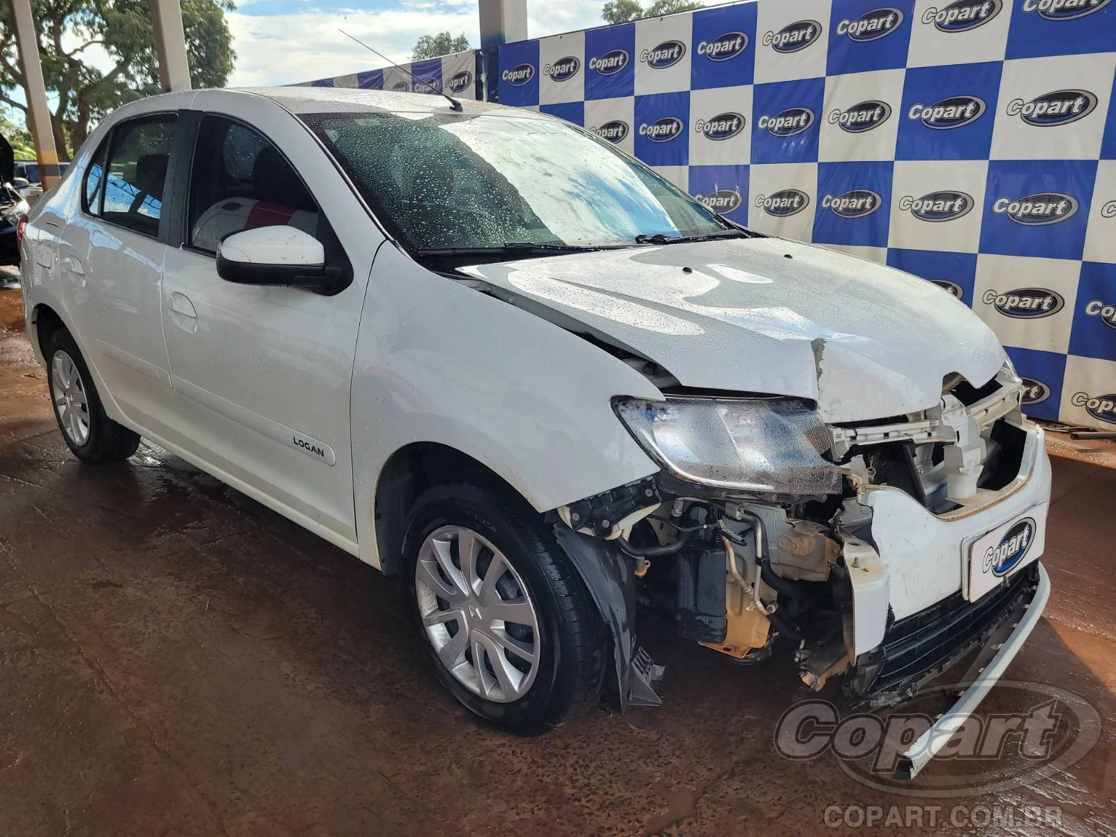 Renault Logan Expression 2015 1.6 Hi-Power em Campo Grande - Mato Grosso do Sul
