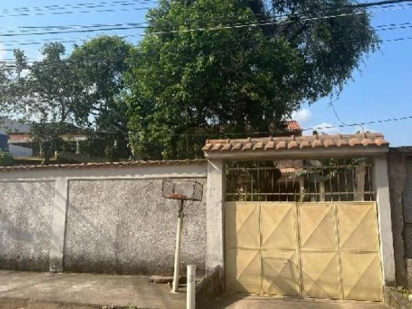 Casa com 4 Quartos em Itauna, São Gonçalo/RJ em Sao Goncalo - Rio de Janeiro