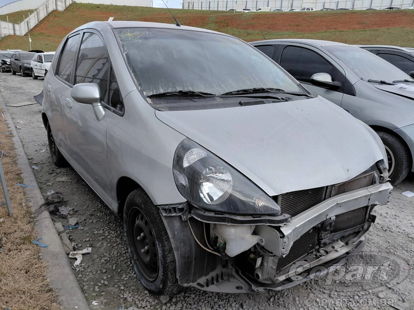 Honda Fit LX 2004 1.4 Gasolina em Itaquaquecetuba - São Paulo