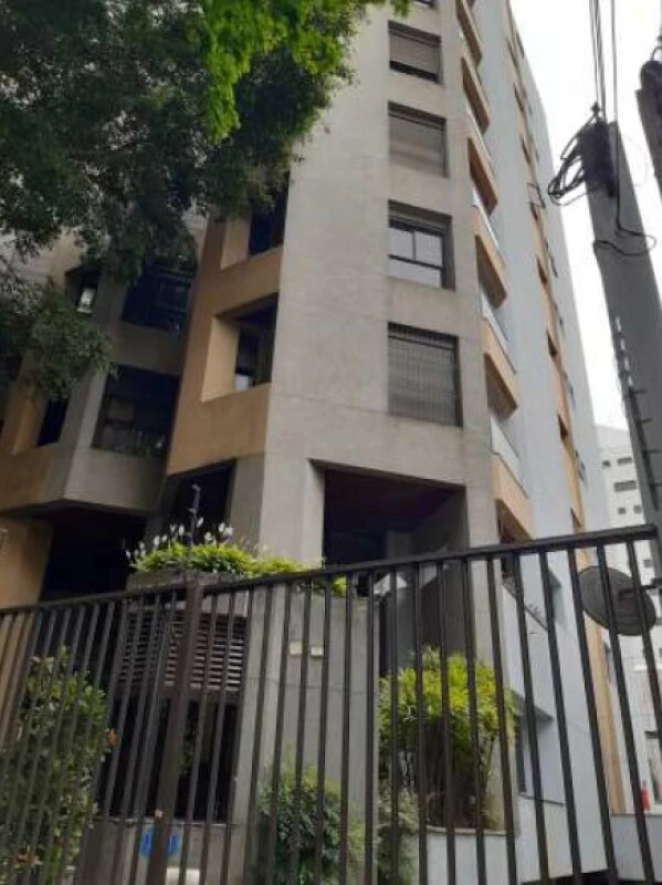 Apartamento com 3 Vagas em Moema, São Paulo/SP em São Paulo