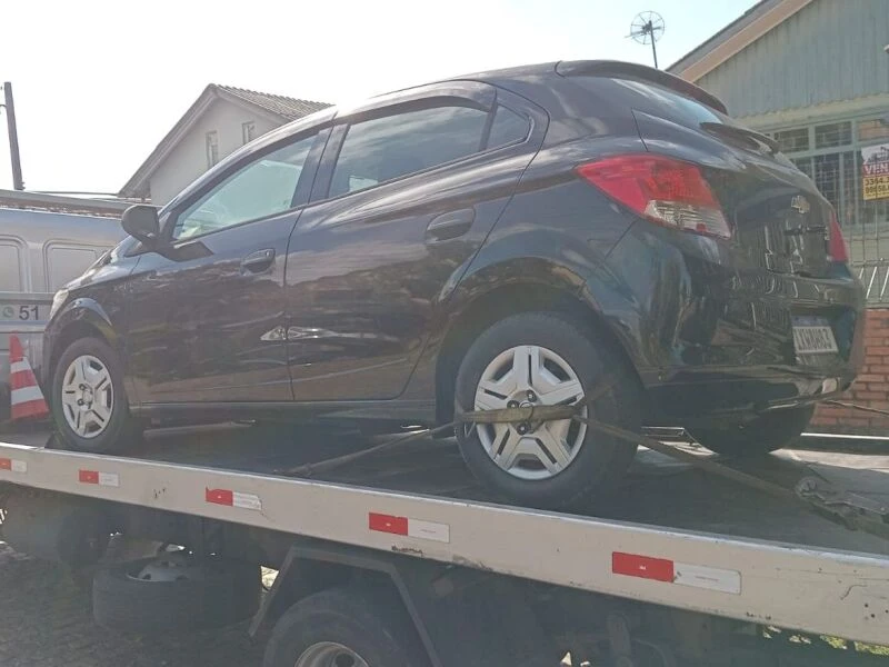 Chevrolet Onix Joy 2017/2018 em Porto Alegre - Rio Grande do Sul