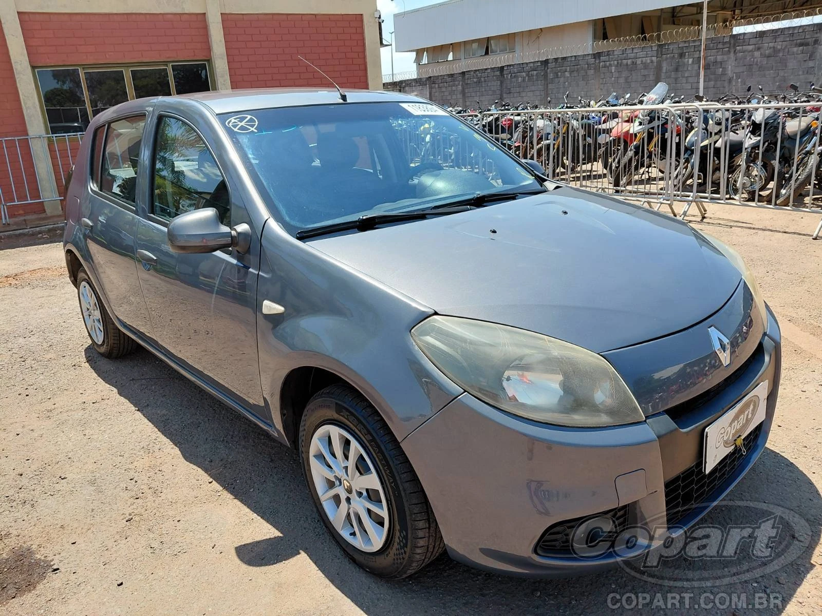 Renault Sandero Expression 2014 1.0 Hi-Flex em Aparecida De Goiânia - Goiás
