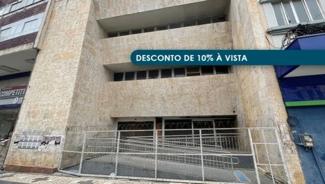 Prédio Comercial com 3 Pavimentos em Campos dos Goytacazes/RJ em Campos Dos Goytacazes - Rio de Janeiro