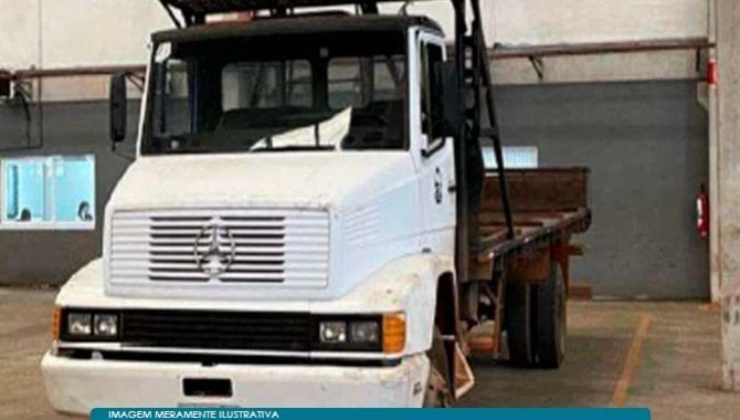 Mercedes Benz L 1214 1993 Branco Diesel em Jundiaí - São Paulo