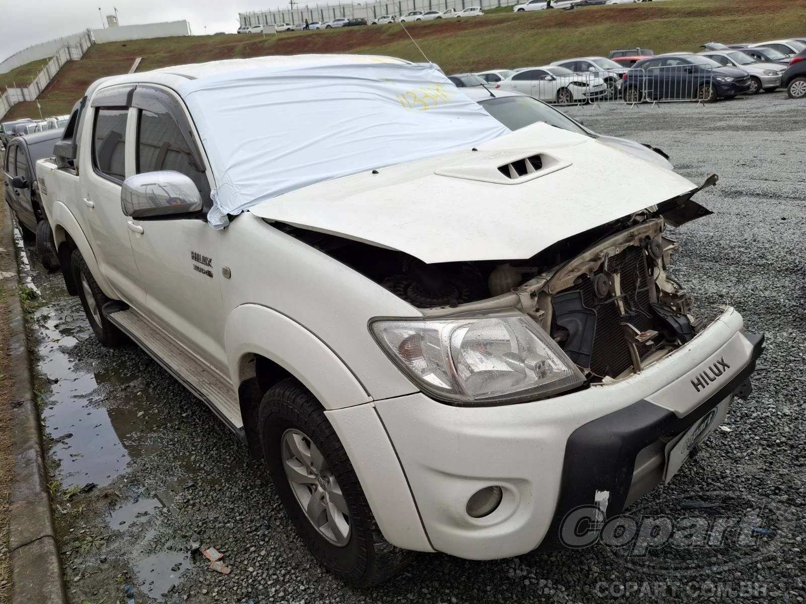 Toyota Hilux SRV 2011 3.0 D-4D Turbo em Itaquaquecetuba - São Paulo