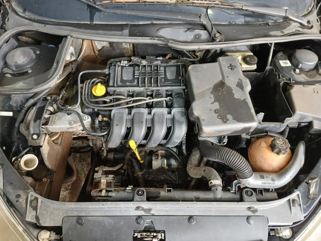 Peugeot 206 Selection 2002 Preto em Porto Feliz - São Paulo