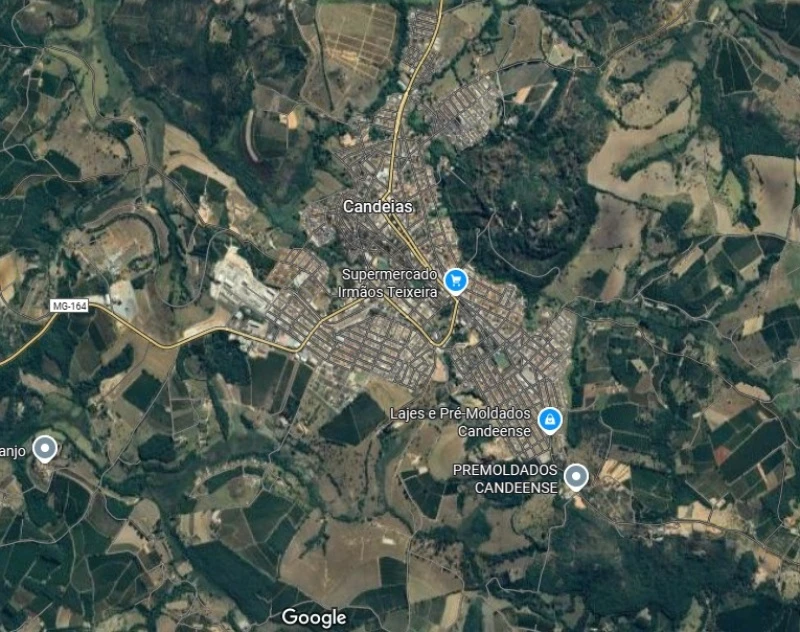 Fazenda Fazenda Estiva em Candeias/MG, 8 ha em área de vegetação em Candeias - Minas Gerais