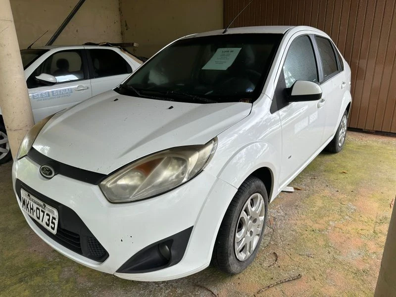 Ford Fiesta 2014 Sedan em Florianópolis - Santa Catarina