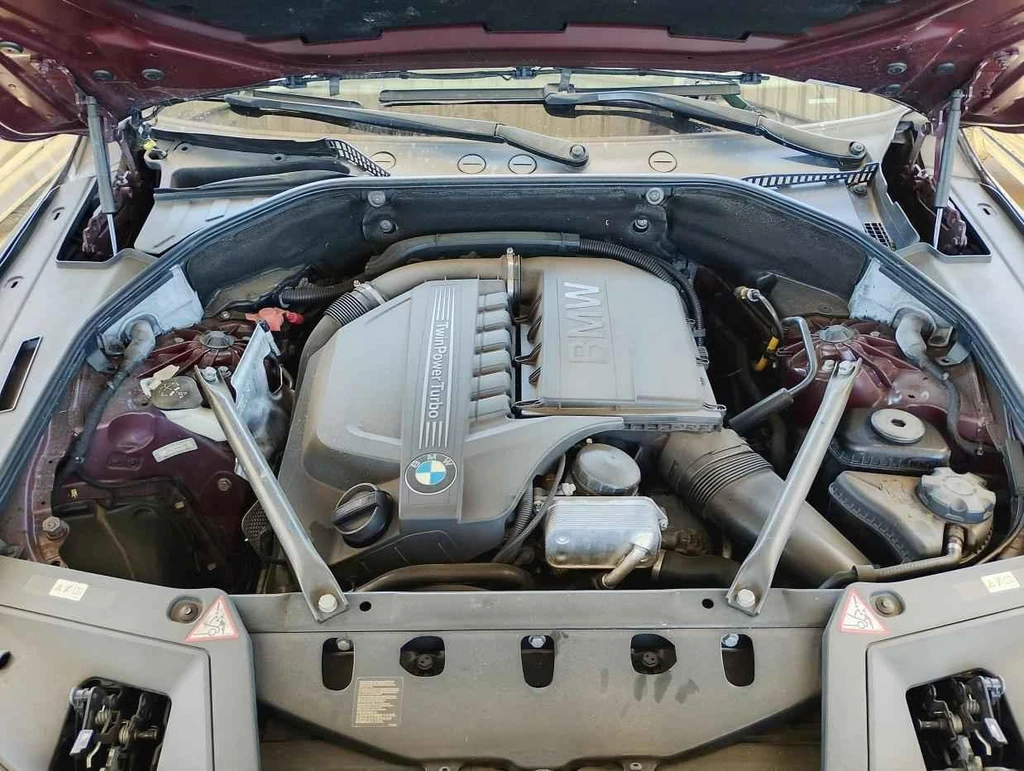 BMW 535i GT 2011 2012 TwinPower Turbo em Casa Branca - São Paulo