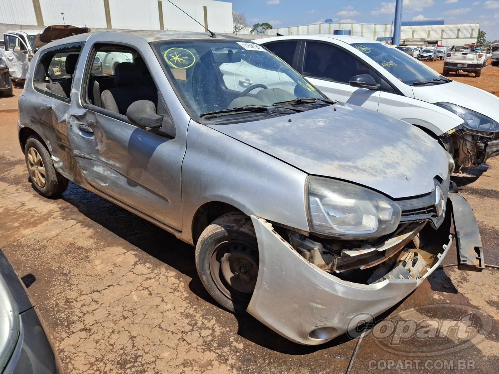 Renault Clio Autentique 2013 1.0 Hi-Power em Aparecida De Goiânia - Goiás