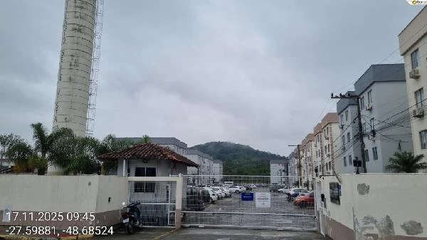 Apartamento com 2 Quartos em São José/SC em Sao Jose - Santa Catarina