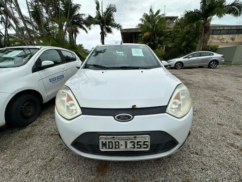 Ford Fiesta Sedan 2014 em Florianópolis - Santa Catarina