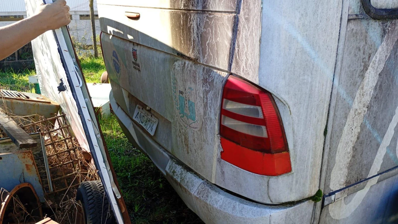 Volkswagen Masca Granvia Granvia 2005 em Palmas - Paraná